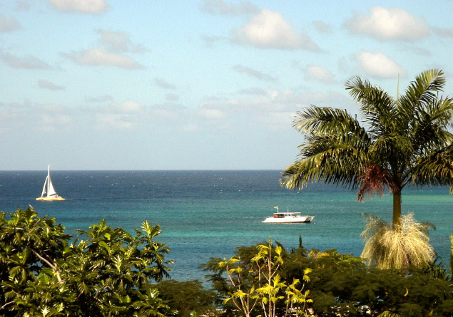ジャマイカ　ホテルのバルコニーよりカリブ海を望む