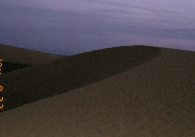 月のゴビ砂漠